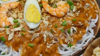 Cam Cats Eat Pancit?